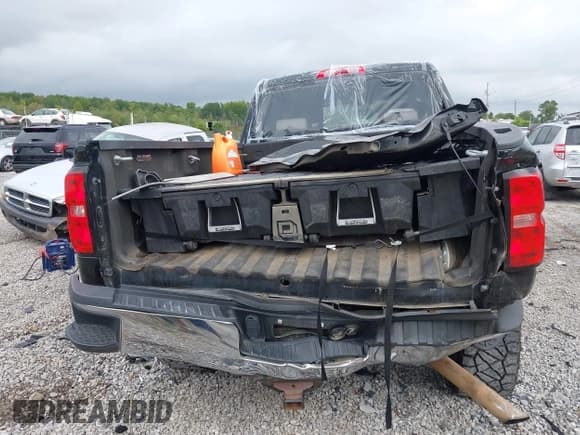 ✅ 2017 Chevrolet Silverado 2500HD Work Truck • VIN: 1GC1KUEG9HF105401 • Лот: 42952053. Опубликован ранее на IAAI с пробегом 84 654 миль. Бесплатный доступ к архиву аукционных продаж из США и подробный отчёт об истории автомобиля на DreamBid. Изображение 17.