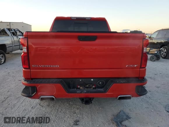 ✅ 2020 Chevrolet Silverado 1500 RST • VIN: 3GCUYEED2LG302103 • Lot: 73410894. Wystawiony na Copart z przebiegiem 51 530 mil. Bezpłatny archiwum sprzedaży aukcyjnych z USA i szczegółowy raport historii pojazdu na DreamBid. Zdjęcie 6.