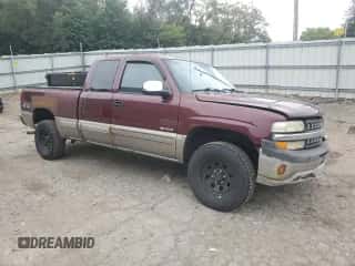 ✅ 2002 Chevrolet Silverado 1500 • VIN: 2GCEK19V821322929 • Lot: 73085494. Wystawiony na Copart z przebiegiem 272 046 mil mil. Skorzystaj z bezpłatnego archiwum sprzedaży aukcyjnych z USA i zobacz szczegółowy raport historii pojazdu na DreamBid. Zdjęcie 4.