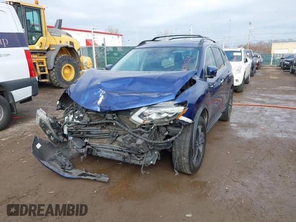 ✅ 2017 Nissan Rogue SV • VIN: 5N1AT2MV7HC810647 • Lot: 43691031. Listed on IAAI with 164,853 mi. Free auction sales archive from the USA and detailed vehicle history report at DreamBid. Image 11.