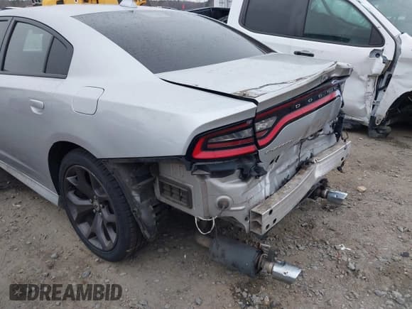 ✅ 2019 Dodge Charger R/T • VIN: 2C3CDXCT2KH605656 • Lot: 41464186. Wystawiony na IAAI z przebiegiem 118 254 mil. Bezpłatny archiwum sprzedaży aukcyjnych z USA i szczegółowy raport historii pojazdu na DreamBid. Zdjęcie 20.