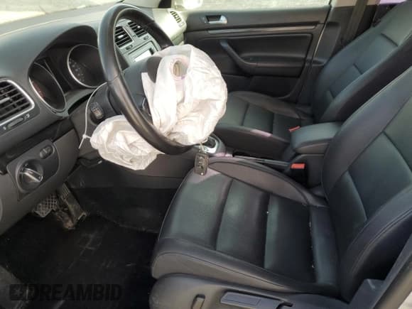 ✅ 2011 Volkswagen Jetta SE • VIN: 3VWPZ7AJ3BM672037 • Лот: 47685245. Опубликован ранее на Copart с пробегом 187 074 миль. Бесплатный доступ к архиву аукционных продаж из США и подробный отчёт об истории автомобиля на DreamBid. Изображение 7.