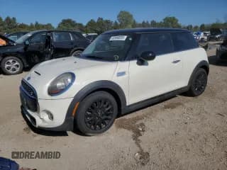 ✅ 2017 MINI Hardtop Cooper S • VIN: WMWXP7C5XH3B93861 • Lot: 83990055. Wystawiony na Copart z przebiegiem 77 400 mil. Bezpłatny archiwum sprzedaży aukcyjnych z USA i szczegółowy raport historii pojazdu na DreamBid. Zdjęcie 1.