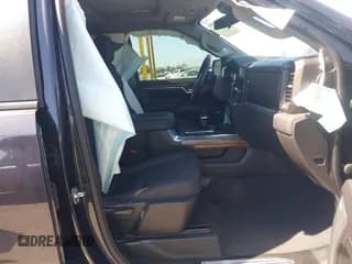 ✅ 2022 Chevrolet Silverado 1500 LT Trail Boss • VIN: 3GCUDFED4NG584362 • Lot: 42709596. Wystawiony na IAAI z przebiegiem 57 733 mil. Bezpłatny archiwum sprzedaży aukcyjnych z USA i szczegółowy raport historii pojazdu na DreamBid. Zdjęcie 5.