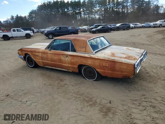 ✅ 1964 Ford Thunderbird • VIN: 4Y83Z162993 • Лот: 79625524. Опубликован ранее на Copart с пробегом 173 552 миль. Бесплатный доступ к архиву аукционных продаж из США и подробный отчёт об истории автомобиля на DreamBid. Изображение 2.