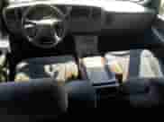 2001 Chevrolet Silverado 1500 LT z VIN 1GCEC19T41Z189653, wystawiony jako Copart lot #49685925 z przebiegiem 393 922 mil mil oraz Szkoda całkowita • Salvage title. Historia ofert i sprzedaży dostępna na DreamBid. Obrazek 8.