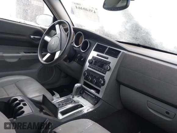 ✅ 2006 Dodge Magnum R/T • VIN: 2D4GV57256H207740 • Lot: 43840464. Listed on IAAI with 60,867 mi. Free auction sales archive from the USA and detailed vehicle history report at DreamBid. Image 5.