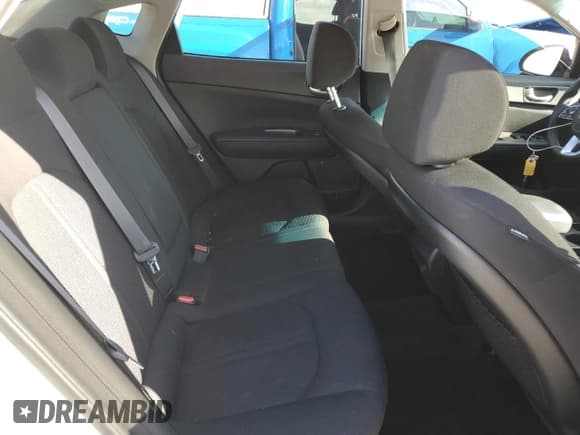 ✅ 2019 Kia Optima LX • VIN: 5XXGT4L33KG283952 • Lot: 91777835. Listed on Copart with 88,396 mi. Free auction sales archive from the USA and detailed vehicle history report at DreamBid. Image 10.