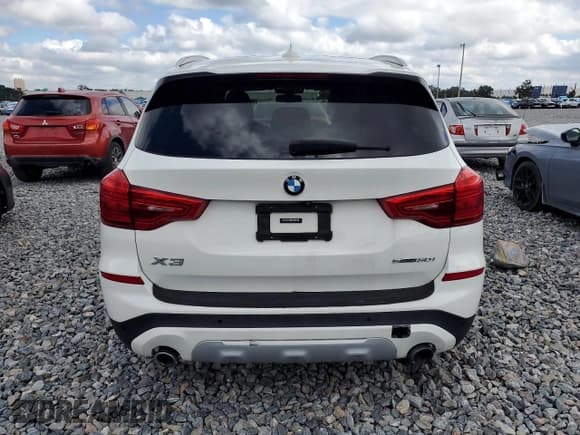 ✅ 2019 BMW X3 sDrive30i • VIN: 5UXTR7C56KLF26915 • Лот: 87270765. Опубликован ранее на Copart с пробегом 157 782 миль. Бесплатный доступ к архиву аукционных продаж из США и подробный отчёт об истории автомобиля на DreamBid. Изображение 6.