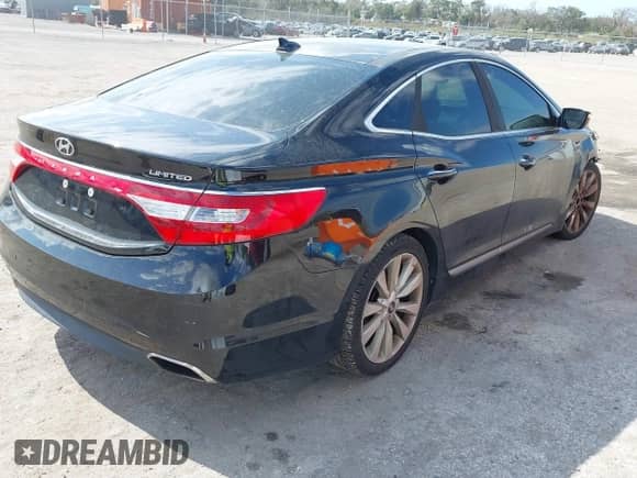 2017 Hyundai Azera Limited z VIN KMHFH4JG8HA591590, wystawiony jako IAAI lot #41542914 z przebiegiem 100 063 mil mil oraz . Historia ofert i sprzedaży dostępna na DreamBid. Obrazek 4.