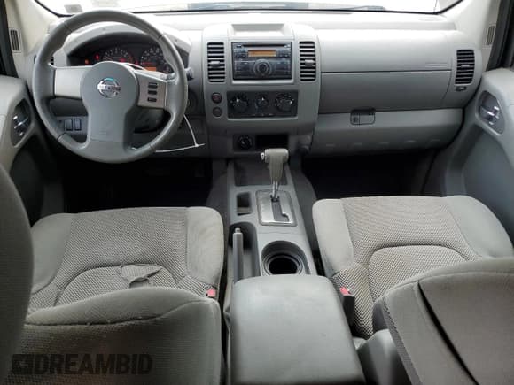 ✅ 2008 Nissan Frontier LE • VIN: 1N6AD07W48C431676 • Lot: 68113955. Wystawiony na Copart z przebiegiem 131 235 mil. Bezpłatny archiwum sprzedaży aukcyjnych z USA i szczegółowy raport historii pojazdu na DreamBid. Zdjęcie 8.