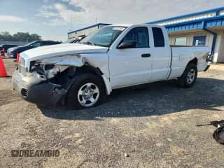 2005 Dodge Dakota ST with VIN 1D7HE22N95S293889, listed as a Copart auction lot 81187145 with 160,785 mi miles and Non repairable. Bid and sale history available at DreamBid. Image 1.