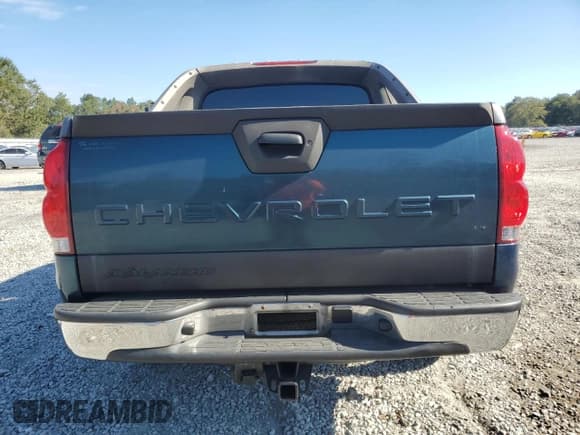 ✅ 2006 Chevrolet Avalanche Z66 • VIN: 3GNEC12ZX6G120169 • Лот: 85500155. Опубликован ранее на Copart с пробегом 251 720 миль. Бесплатный доступ к архиву аукционных продаж из США и подробный отчёт об истории автомобиля на DreamBid. Изображение 6.