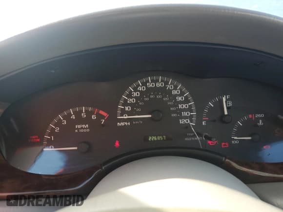 ✅ 2003 Chevrolet Malibu LS • VIN: 1G1NE52J83M673974 • Lot: 82691405. Listed on Copart with 226,857 mi. Free auction sales archive from the USA and detailed vehicle history report at DreamBid. Image 9.