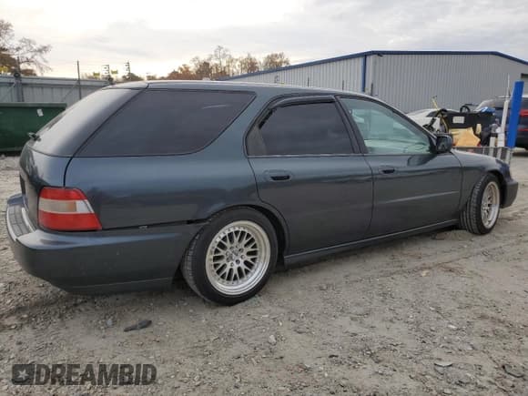 ✅ 1997 Honda Accord LX • VIN: 1HGCE1822VA000112 • Лот: 92282265. Опубликован ранее на Copart с пробегом 186 990 миль. Бесплатный доступ к архиву аукционных продаж из США и подробный отчёт об истории автомобиля на DreamBid. Изображение 3.