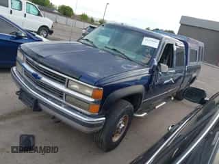 2000 Chevrolet Silverado 3500 z VIN 1GCHK33J1YF419504, wystawiony jako IAAI lot #42337616 z przebiegiem 169 037 mil mil oraz . Historia ofert i sprzedaży dostępna na DreamBid. Obrazek 2.