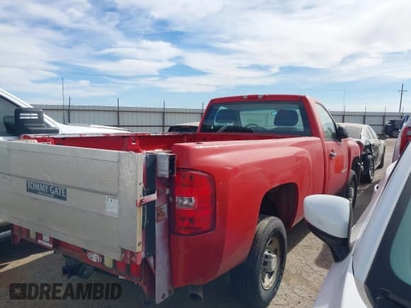 ✅ 2008 Chevrolet Silverado 2500HD Work Truck • VIN: 1GCHC24K68E201188 • Лот: 43598826. Опубликован ранее на IAAI с пробегом 246 595 миль. Бесплатный доступ к архиву аукционных продаж из США и подробный отчёт об истории автомобиля на DreamBid. Изображение 4.