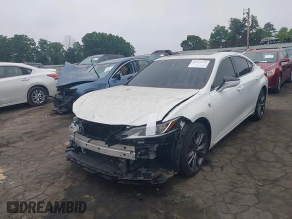 ✅ 2021 Lexus ES 350 F Sport • VIN: 58AGZ1B17MU109784 • Lot: 42212574. Listed on IAAI with 46,800 mi. Free auction sales archive from the USA and detailed vehicle history report at DreamBid. Image 2.