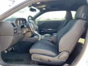 ✅ 2012 Dodge Challenger R/T Plus • VIN: 2C3CDYBTXCH158003 • Lot: 47183605. Wystawiony na Copart z przebiegiem Nie podano. Bezpłatny archiwum sprzedaży aukcyjnych z USA i szczegółowy raport historii pojazdu na DreamBid. Zdjęcie 7.