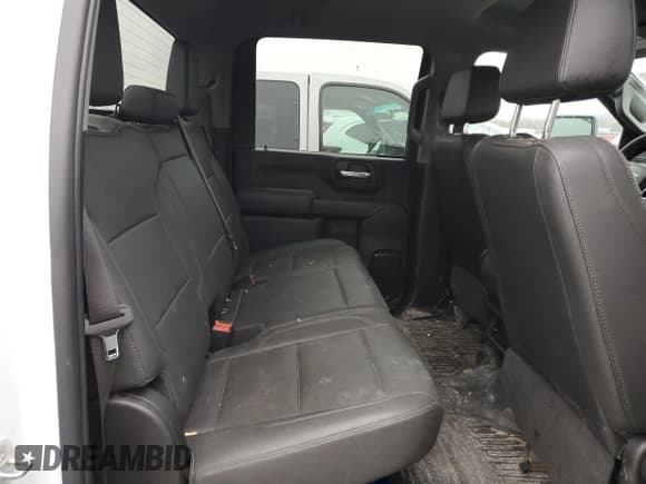 ✅ 2024 Chevrolet Silverado 2500HD • VIN: 1GB4WLE76RF281582 • Lot: 84838294. Wystawiony na Copart z przebiegiem 18 705 mil. Bezpłatny archiwum sprzedaży aukcyjnych z USA i szczegółowy raport historii pojazdu na DreamBid. Zdjęcie 10.