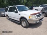 ✅ 1998 Ford Expedition XLT • VIN: 1FMPU18L7WLC34226 • Lot: 42823270. Wystawiony na IAAI z przebiegiem 180 361 mil. Bezpłatny archiwum sprzedaży aukcyjnych z USA i szczegółowy raport historii pojazdu na DreamBid. Zdjęcie 1.