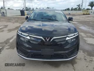 ✅ 2024 VinFast VF 8 Plus • VIN: RLLV1AFA7RH004799 • Lot: 79730274. Wystawiony na Copart z przebiegiem Nie podano. Bezpłatny archiwum sprzedaży aukcyjnych z USA i szczegółowy raport historii pojazdu na DreamBid. Zdjęcie 5.