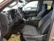 ✅ 2019 Chevrolet Silverado 1500 LT • VIN: 1GCRYDEK3KZ254995 • Lot: 63298495. Wystawiony na Copart z przebiegiem 172 256 mil. Bezpłatny archiwum sprzedaży aukcyjnych z USA i szczegółowy raport historii pojazdu na DreamBid. Zdjęcie 7.