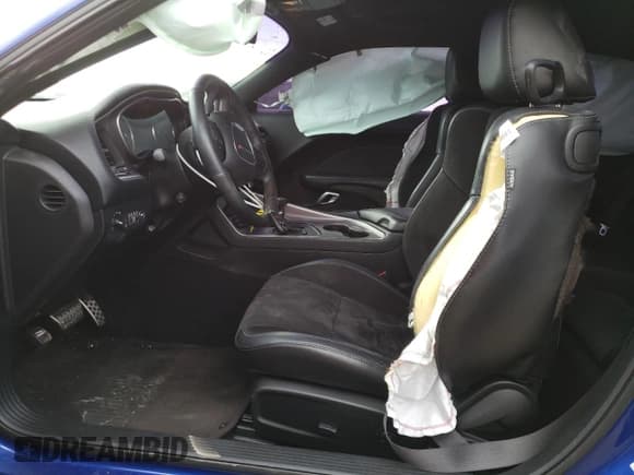 ✅ 2019 Dodge Challenger GT • VIN: 2C3CDZJG7KH571165 • Lot: 43646663. Wystawiony na Copart z przebiegiem 61 120 mil. Bezpłatny archiwum sprzedaży aukcyjnych z USA i szczegółowy raport historii pojazdu na DreamBid. Zdjęcie 7.