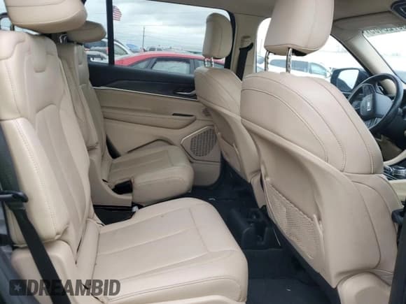 ✅ 2022 Jeep Grand Cherokee Limited • VIN: 1C4RJKBG4N8504876 • Лот: 89723405. Опубликован ранее на Copart с пробегом 35 079 миль. Бесплатный доступ к архиву аукционных продаж из США и подробный отчёт об истории автомобиля на DreamBid. Изображение 11.