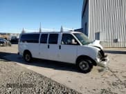 ✅ 2018 Chevrolet Express Passenger LT • VIN: 1GAZGPFGXJ1332144 • Lot: 87666475. Wystawiony na Copart z przebiegiem 141 953 mil. Bezpłatny archiwum sprzedaży aukcyjnych z USA i szczegółowy raport historii pojazdu na DreamBid. Zdjęcie 14.