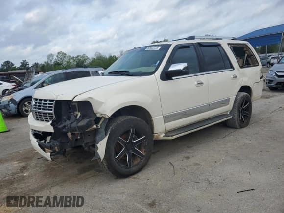✅ 2007 Lincoln Navigator • VIN: 5LMFU27567LJ15649 • Lot: 50902735. Wystawiony na Copart z przebiegiem 177 620 mil. Bezpłatny archiwum sprzedaży aukcyjnych z USA i szczegółowy raport historii pojazdu na DreamBid. Zdjęcie 1.