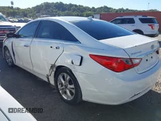 ✅ 2013 Hyundai Sonata SE • VIN: 5NPEC4AC4DH685867 • Лот: 43403812. Опубликован ранее на IAAI с пробегом 233 190 миль. Бесплатный доступ к архиву аукционных продаж из США и подробный отчёт об истории автомобиля на DreamBid. Изображение 3.