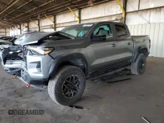 ✅ 2023 Chevrolet Colorado 4WD ZR2 • VIN: 1GCPTFEK1P1212882 • Лот: 71502184. Опубликован ранее на Copart с пробегом 12 342 миль. Бесплатный доступ к архиву аукционных продаж из США и подробный отчёт об истории автомобиля на DreamBid. Изображение 1.