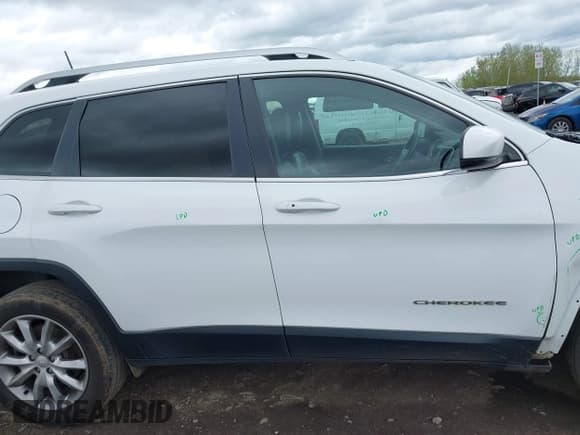 ✅ 2018 Jeep Cherokee Limited • VIN: 1C4PJMDX4JD578560 • Лот: 42242623. Опубликован ранее на IAAI с пробегом 173 535 миль. Бесплатный доступ к архиву аукционных продаж из США и подробный отчёт об истории автомобиля на DreamBid. Изображение 13.