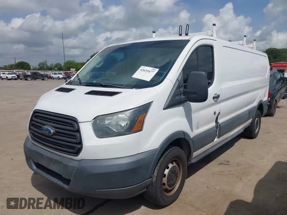 ✅ 2015 Ford Transit Cargo • VIN: 1FTYR2ZM2FKA86869 • Лот: 42635477. Опубликован ранее на IAAI с пробегом 14 695 миль. Бесплатный доступ к архиву аукционных продаж из США и подробный отчёт об истории автомобиля на DreamBid. Изображение 17.