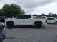 ✅ 2023 Toyota Tundra TRD Pro Hybrid • VIN: 5TFPC5DB0PX024525 • Lot: 42607022. Wystawiony na IAAI z przebiegiem 51 095 mil. Bezpłatny archiwum sprzedaży aukcyjnych z USA i szczegółowy raport historii pojazdu na DreamBid. Zdjęcie 14.