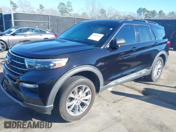 ✅ 2020 Ford Explorer XLT • VIN: 1FMSK8DH6LGA79604 • Lot: 41685528. Wystawiony na IAAI z przebiegiem 65 718 mil. Bezpłatny archiwum sprzedaży aukcyjnych z USA i szczegółowy raport historii pojazdu na DreamBid. Zdjęcie 17.