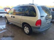 ✅ 2000 Dodge Caravan • VIN: 2B4GP2534YR643202 • Lot: 43611787. Wystawiony na IAAI z przebiegiem 219 266 mil. Bezpłatny archiwum sprzedaży aukcyjnych z USA i szczegółowy raport historii pojazdu na DreamBid. Zdjęcie 3.