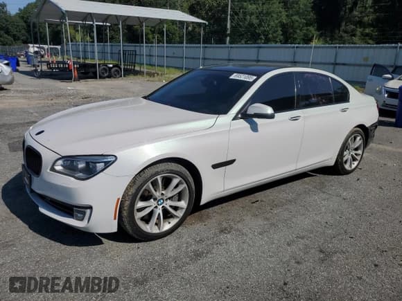 ✅ 2015 BMW 7 Series 750i xDrive • VIN: WBAYB6C55FD225245 • Lot: 69521095. Listed on Copart with 139,606 mi. Free auction sales archive from the USA and detailed vehicle history report at DreamBid. Image 1.