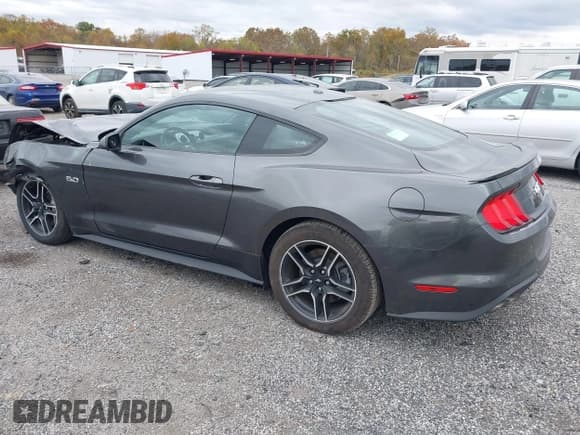 ✅ 2019 Ford Mustang GT • VIN: 1FA6P8CF7K5160974 • Lot: 43557577. Wystawiony na IAAI z przebiegiem 64 432 mil. Bezpłatny archiwum sprzedaży aukcyjnych z USA i szczegółowy raport historii pojazdu na DreamBid. Zdjęcie 3.