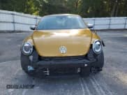 ✅ 2017 Volkswagen Beetle • VIN: 3VWT17AT4HM800401 • Lot: 89433825. Wystawiony na Copart z przebiegiem 96 311 mil. Bezpłatny archiwum sprzedaży aukcyjnych z USA i szczegółowy raport historii pojazdu na DreamBid. Zdjęcie 5.