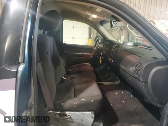 ✅ 2011 GMC Sierra 1500 • VIN: 1GTN2VEA5BZ112595 • Lot: 43603965. Wystawiony na Copart z przebiegiem 141 038 mil. Bezpłatny archiwum sprzedaży aukcyjnych z USA i szczegółowy raport historii pojazdu na DreamBid. Zdjęcie 10.