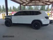 ✅ 2018 Volkswagen Atlas SEL Premium • VIN: 1V2NR2CA6JC536087 • Лот: 43067449. Опубликован ранее на IAAI с пробегом 105 695 миль. Бесплатный доступ к архиву аукционных продаж из США и подробный отчёт об истории автомобиля на DreamBid. Изображение 15.