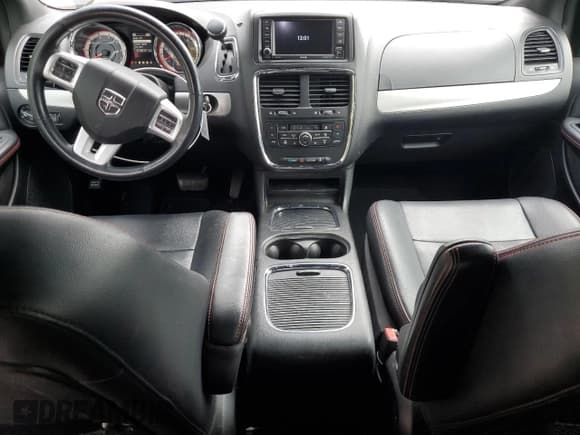 ✅ 2018 Dodge Grand Caravan GT • VIN: 2C4RDGEG1JR284093 • Лот: 82490015. Опубликован ранее на Copart с пробегом 151 985 миль. Бесплатный доступ к архиву аукционных продаж из США и подробный отчёт об истории автомобиля на DreamBid. Изображение 8.