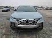 2024 Hyundai Santa Cruz SEL z VIN 5NTJBDDE3RH101529, wystawiony jako Copart lot #79864154 z przebiegiem 2 272 mil mil oraz Szkoda całkowita • Salvage title. Historia ofert i sprzedaży dostępna na DreamBid. Obrazek 5.