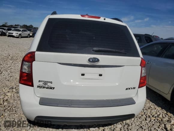 ✅ 2008 Kia Rondo LX • VIN: KNAFG526387167974 • Лот: 73644594. Опубликован ранее на Copart с пробегом 127 360 миль. Бесплатный доступ к архиву аукционных продаж из США и подробный отчёт об истории автомобиля на DreamBid. Изображение 6.
