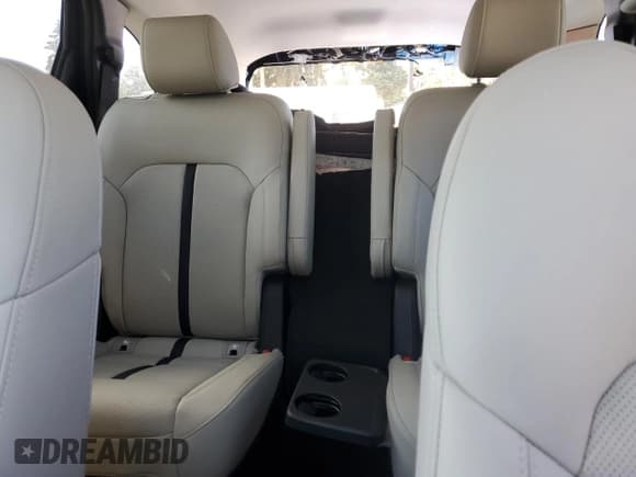 ✅ 2024 Mazda CX-90 Preferred • VIN: JM3KKBHA8R1142946 • Lot: 60493614. Wystawiony na Copart z przebiegiem 5 837 mil. Bezpłatny archiwum sprzedaży aukcyjnych z USA i szczegółowy raport historii pojazdu na DreamBid. Zdjęcie 10.