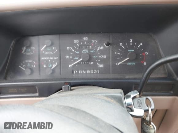 ✅ 1994 Ford Explorer Eddie Bauer • VIN: 1FMDU32X5RUE53856 • Lot: 41820679. Wystawiony na IAAI z przebiegiem 231 000 mil. Bezpłatny archiwum sprzedaży aukcyjnych z USA i szczegółowy raport historii pojazdu na DreamBid. Zdjęcie 7.