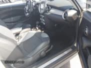 ✅ 2009 MINI Hardtop • VIN: WMWMF33549TT68408 • Lot: 43173569. Wystawiony na IAAI z przebiegiem Nie podano. Bezpłatny archiwum sprzedaży aukcyjnych z USA i szczegółowy raport historii pojazdu na DreamBid. Zdjęcie 5.