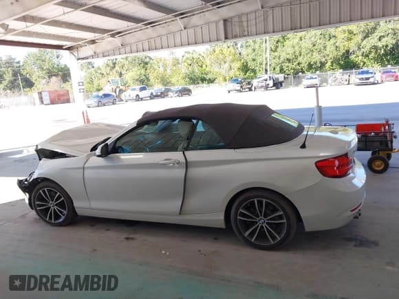 ✅ 2018 BMW 2 Series 230i xDrive • VIN: WBA2K1C54JVB64663 • Lot: 43446594. Wystawiony na IAAI z przebiegiem 77 644 mil. Bezpłatny archiwum sprzedaży aukcyjnych z USA i szczegółowy raport historii pojazdu na DreamBid. Zdjęcie 14.